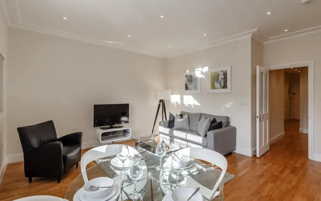 Charming 2 Bed Next To Ravenscourt Park