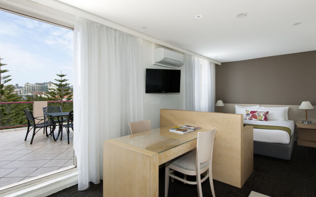 Coogee Sands Hotel and Apartments