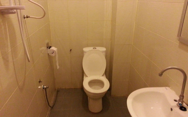 Easy Hotel
