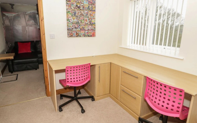 Bryn Derw Holiday Cottage