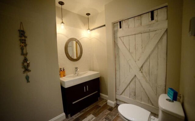 Shawnigan Suite B & B