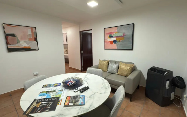 3 Bed 1 Bath 1 Park Plaza Universidad