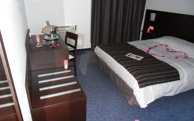 The Original City, Hotel Cap Maya, Palais des congrès