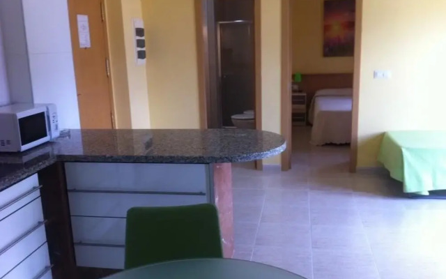 Triple Apartment - Double and Single bed 1