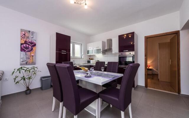 Kristina Apartments