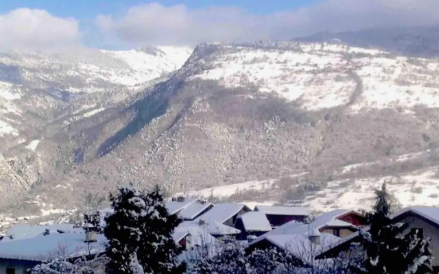 Studio in Doucy at the Foot of Ski Slopes