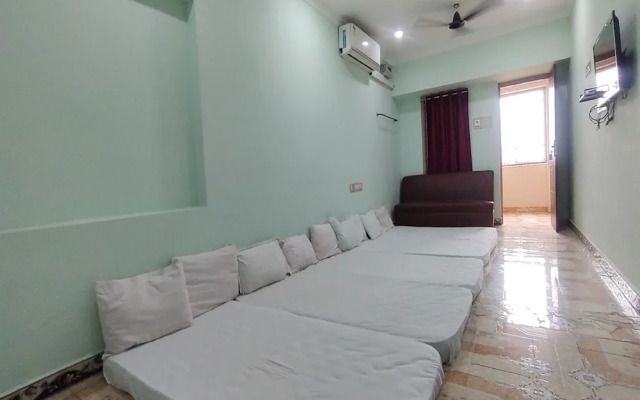 Sri Sivalakshmi AC Guest House