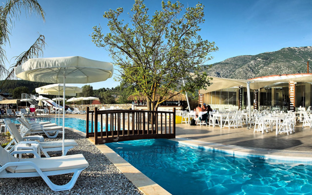 Sahra Su Holiday Village & Spa