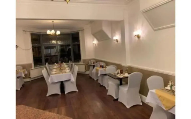 Swandown Hotel