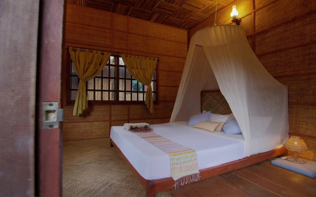 Palm Village Resort & Spa
