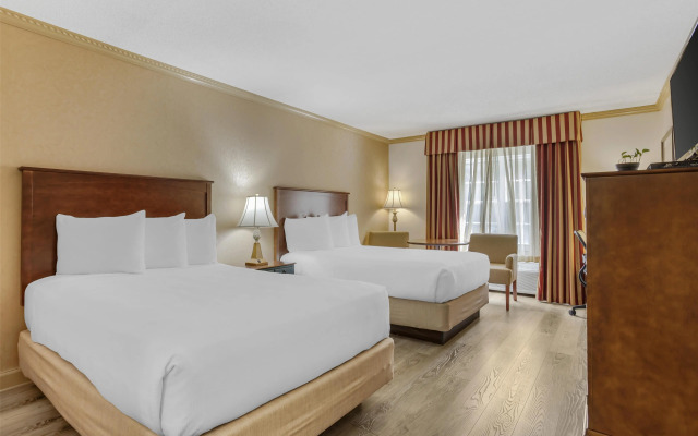 Best Western PLUS Morristown Inn-Florham Park