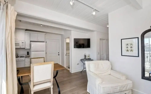 3690 Carlsbad Boulevard - Unit D