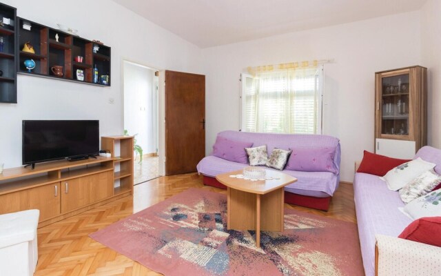 Awesome Home in Zadar With 2 Bedrooms and Wifi