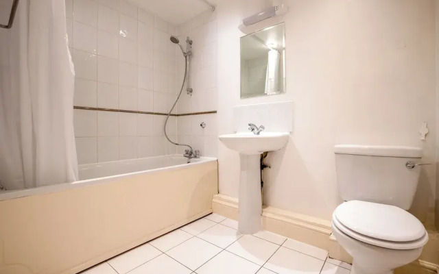 Kensington & Earls Court 1 bed Apartment - 4 Guest