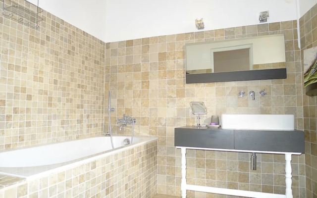 Jardin Depoilly AP4089 by Riviera Holiday Homes