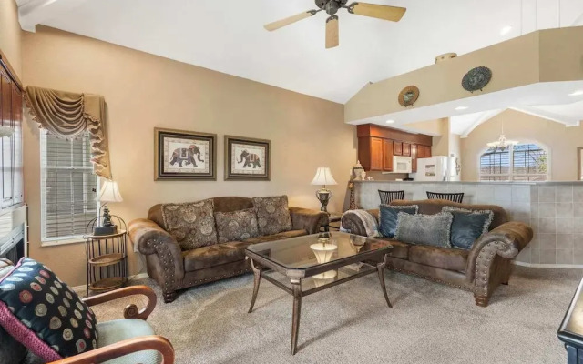 Glory Daze - Overlooking the Golf Course!