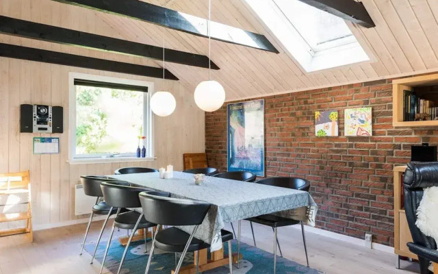 Charming Family Retreat-by Traum