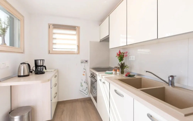 Mari - Modern Holiday House Close to sea - H