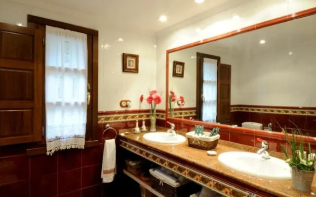 Casa de Aldea La Costica