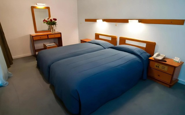 Oasis Hotel Apartments