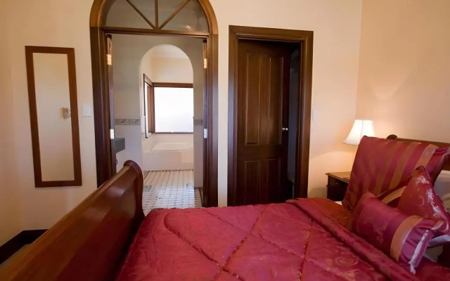 Brice Hill Country Lodge – Guest Rooms – Clare
