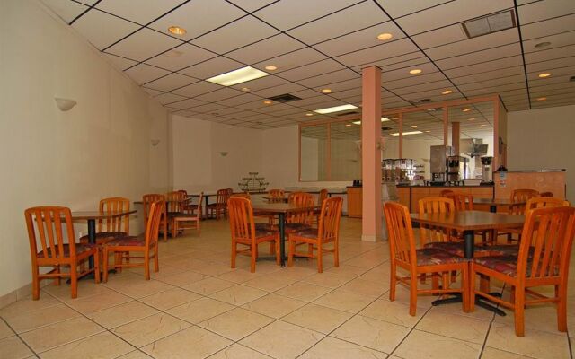 Howard Johnson Inn Tampa Ybor City