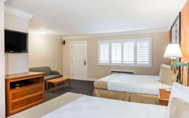 Aura Inn Monterey