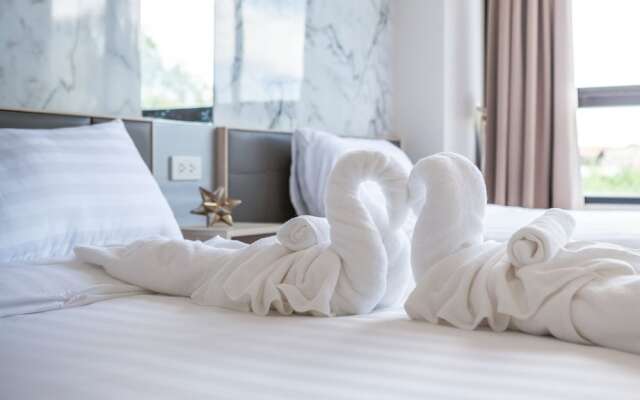 The Lago Naiharn Phuket By Sala Estate