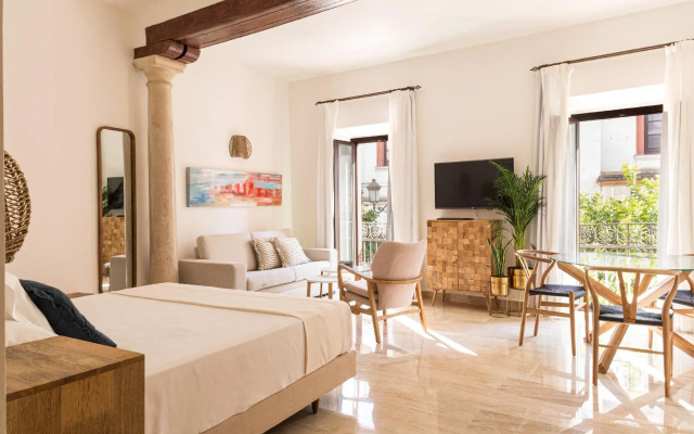 Puerta Catedral Apartments