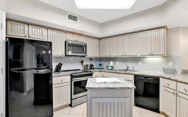 Windward Pointe 1002