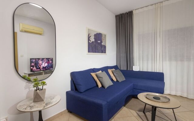Palm Beach Sea View Apartment