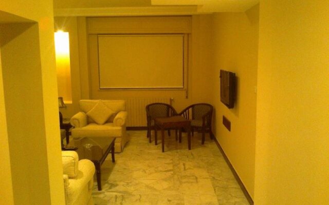 Clermont Hotel Suites