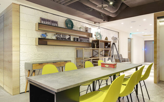 Taiwan Youth Hostel & Capsule Hostel