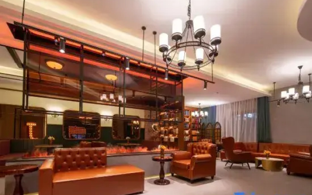 James Joyce Coffetel (Qingdao Zhanqiao Railway Station)
