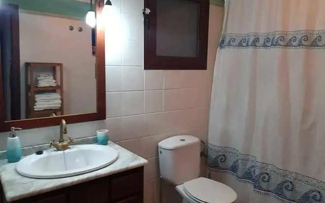 Three Double Bedroom Townhouse in Lovely Village