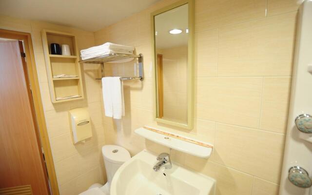 Royal Group Hotel  Xiong Zhong  Branch