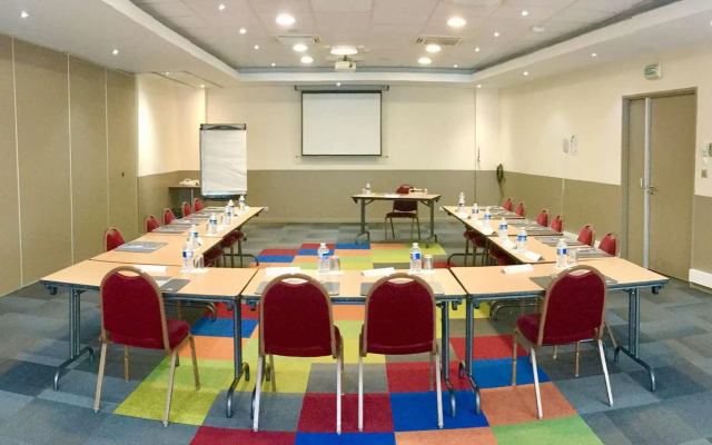 Hotel Campanile Marne La Vallée - Bussy Saint Georges