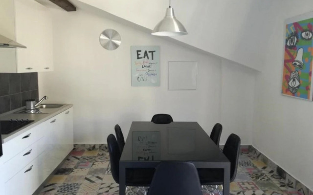 Xena - Comfort and Spacious - A1 Grey