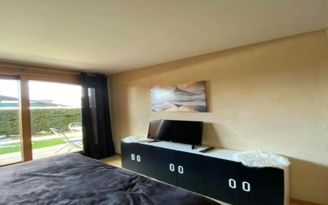Apartment With Garden Daltons 1