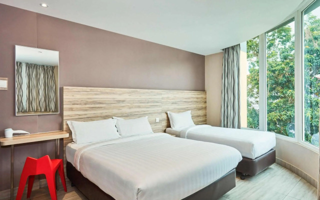 Ibis Budget Singapore Crystal