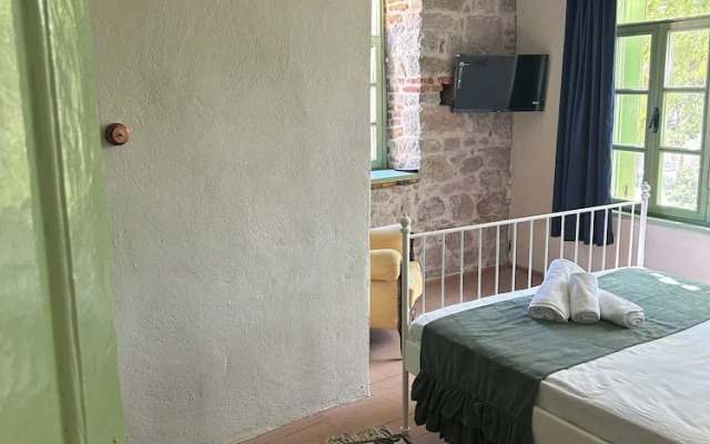 Asclepius Boutique Hotel & Cafe