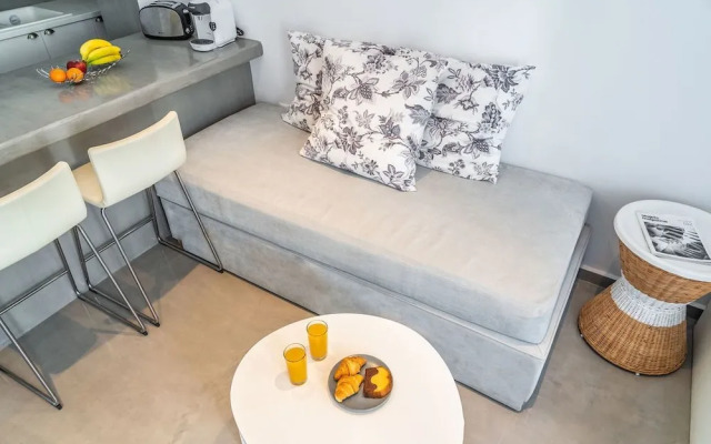 Anna's and Argy's Apartments