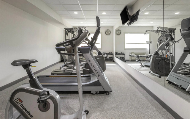 Hotel Dawson Creek, SureStay Collection by Best Western