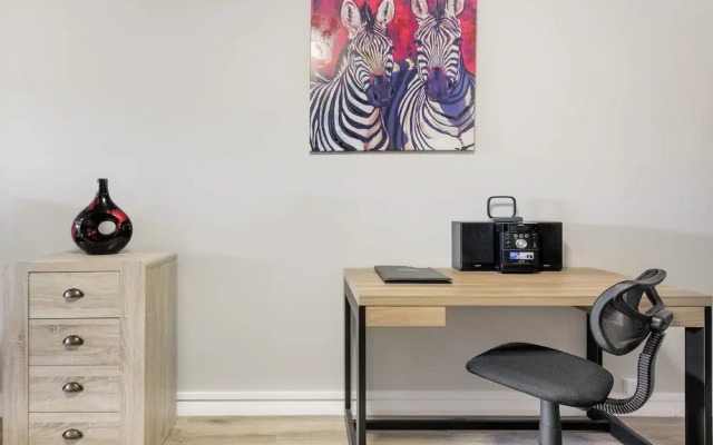 Studio 412 - ocean and sunset views on a budget