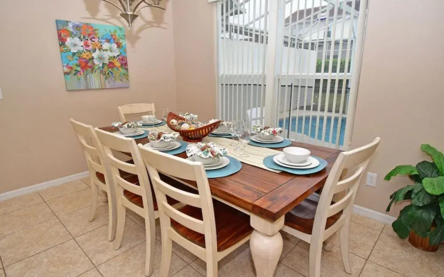 731 Sunbright Villa 5 Br villa by RedAwning