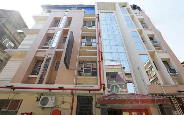 OYO 9818 Hotel Diamond Plaza