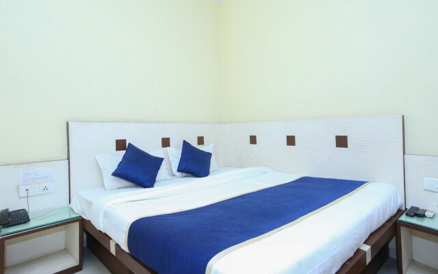 OYO 15144 Hotel Ankit