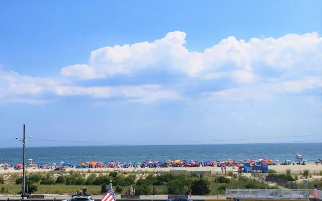 Avondale by the Sea Motel