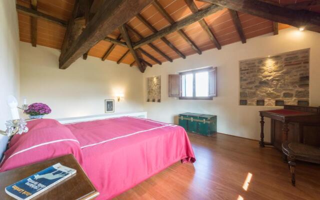 3bdrm luxury Apartment in Tuscan Villa,Private Estate, shared Swimmingpool