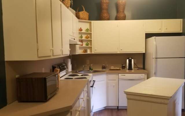 Downtown Guest Quarters Hotel